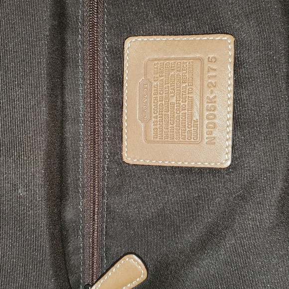 EUC:  Coach 'Chelsea Sateen' Optic Signature Shoulder Bag - Picture 7 of 13